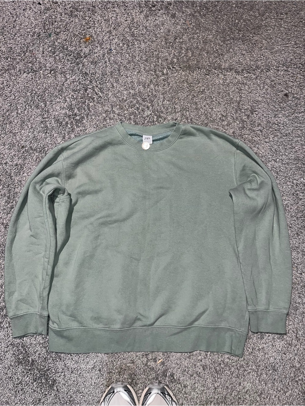 Zara Men’s Light Sage Crewneck Sweatshirt
